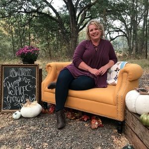 Meet your Posher, Julie